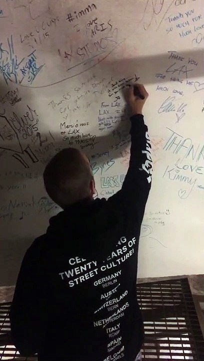 MARTY KUDELKA @mrkudelka - Signe le mur du LAX STUDIO Paris - stage le 9 mai 2018