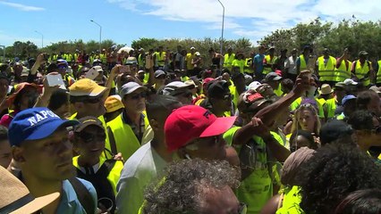 Annick Girardin vient "écouter" l'île de la Réunion qui gronde