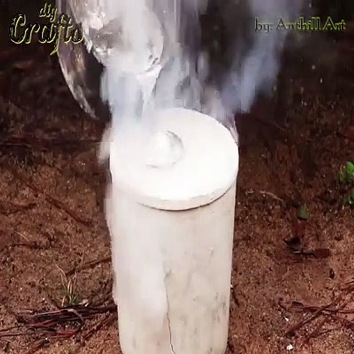 Casting a seashell with molten aluminium
