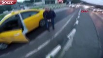 Trafik tartışmasında taksici motosikletliye bıçak çekti