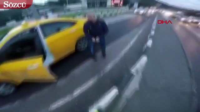 Trafik tartışmasında taksici motosikletliye bıçak çekti