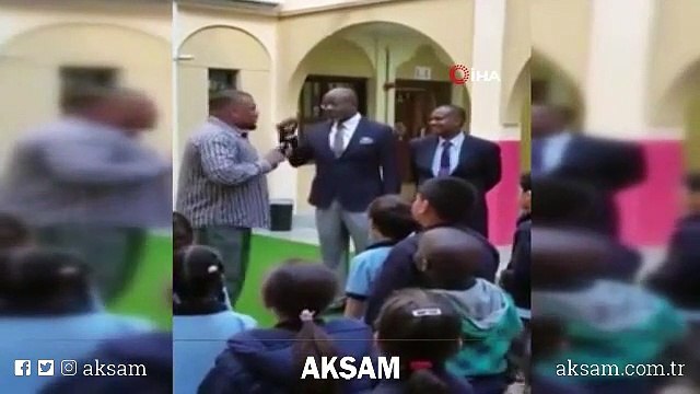 ABD’li okul müdürü öğrencilerinin önünde Müslüman oldu