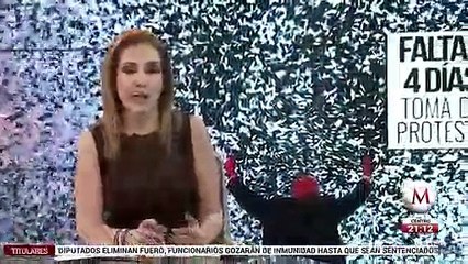 AMLO celebra cambio de colores en banda presidencial