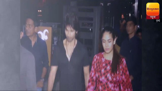 04- SHAHID KAPOOR AND MEERA RAJPUT SPOTTED AT BANDRA BKC