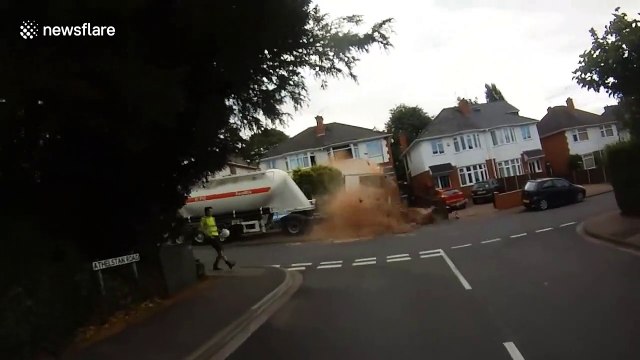 Crash bang wallop! Runaway lorry ploughs through street in Worcester