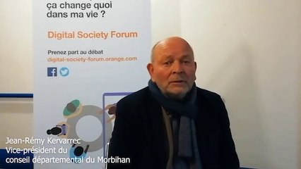 "Nous sommes au début du numérique. Faire en sorte que tout le monde y adhère, c'est de la pédagogie."