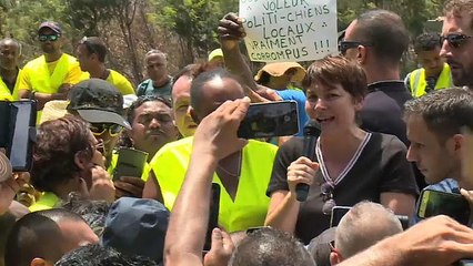 Annick Girardin tente d'apaiser les Gilets Jaunes à la Réunion