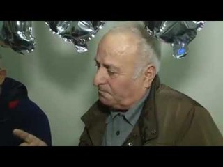 Ora News - Kryebashkiaku i Pukës suprizon kirurgun me rastin e 28 Nëntorit