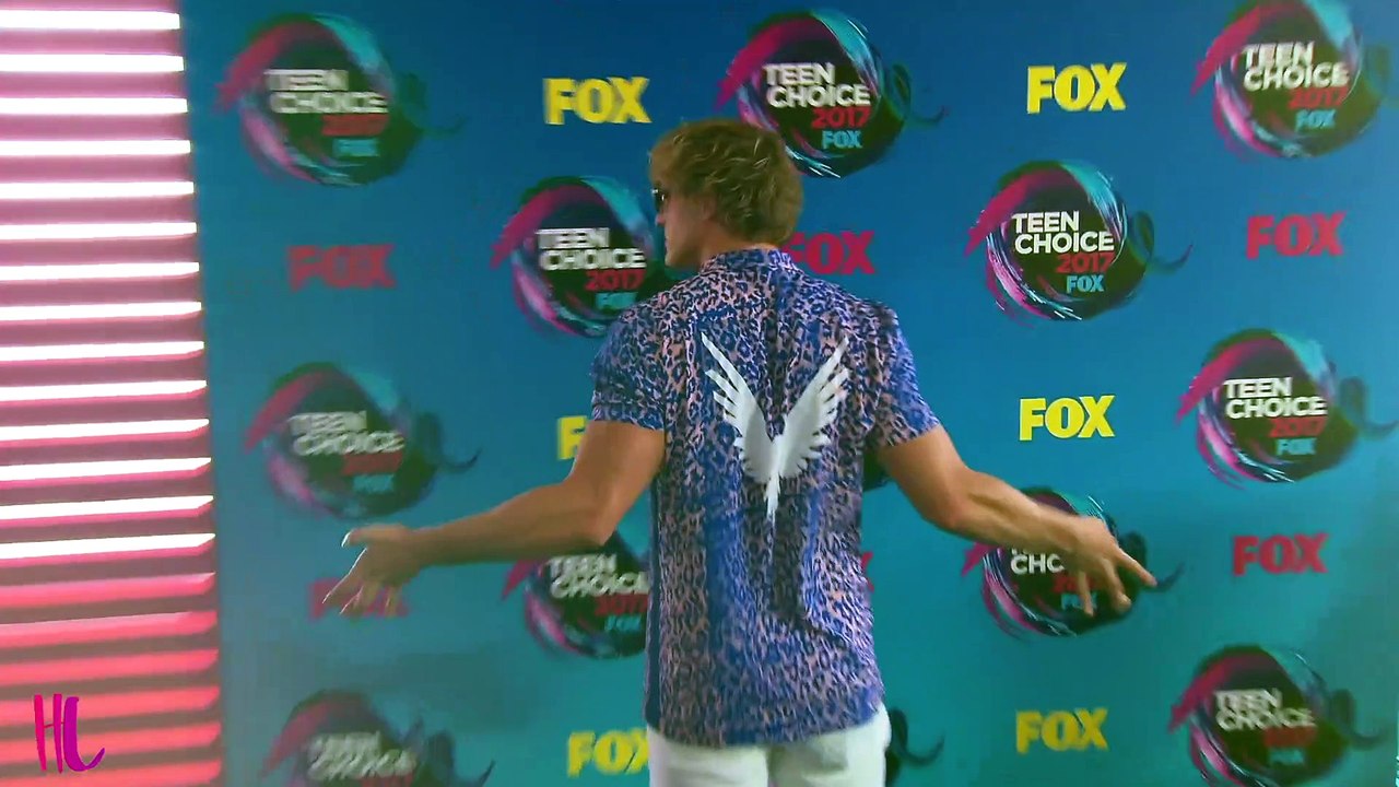 Jake Paul Reacts To Kid Buu Stealing Team 10 Chain | Hollywoodlife