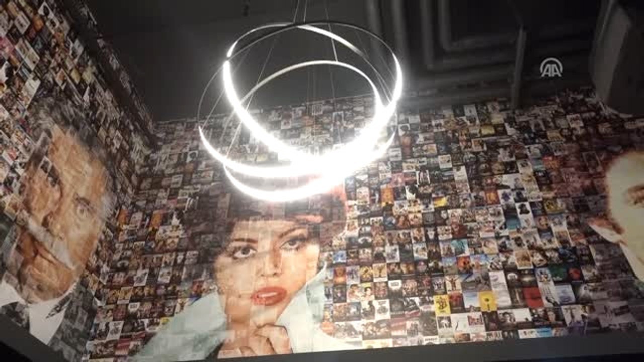 Türkan Şoray'ın İsmi Sinema Salonuna Verildi - İstanbul