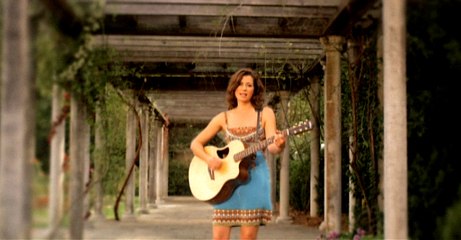 Amy Grant - She Colors My Day