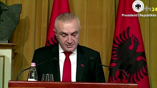 Ora News - Mesazhi i Metës në ditën e Pavarësisë: Bashkëpunim mes shumicës dhe opozitës