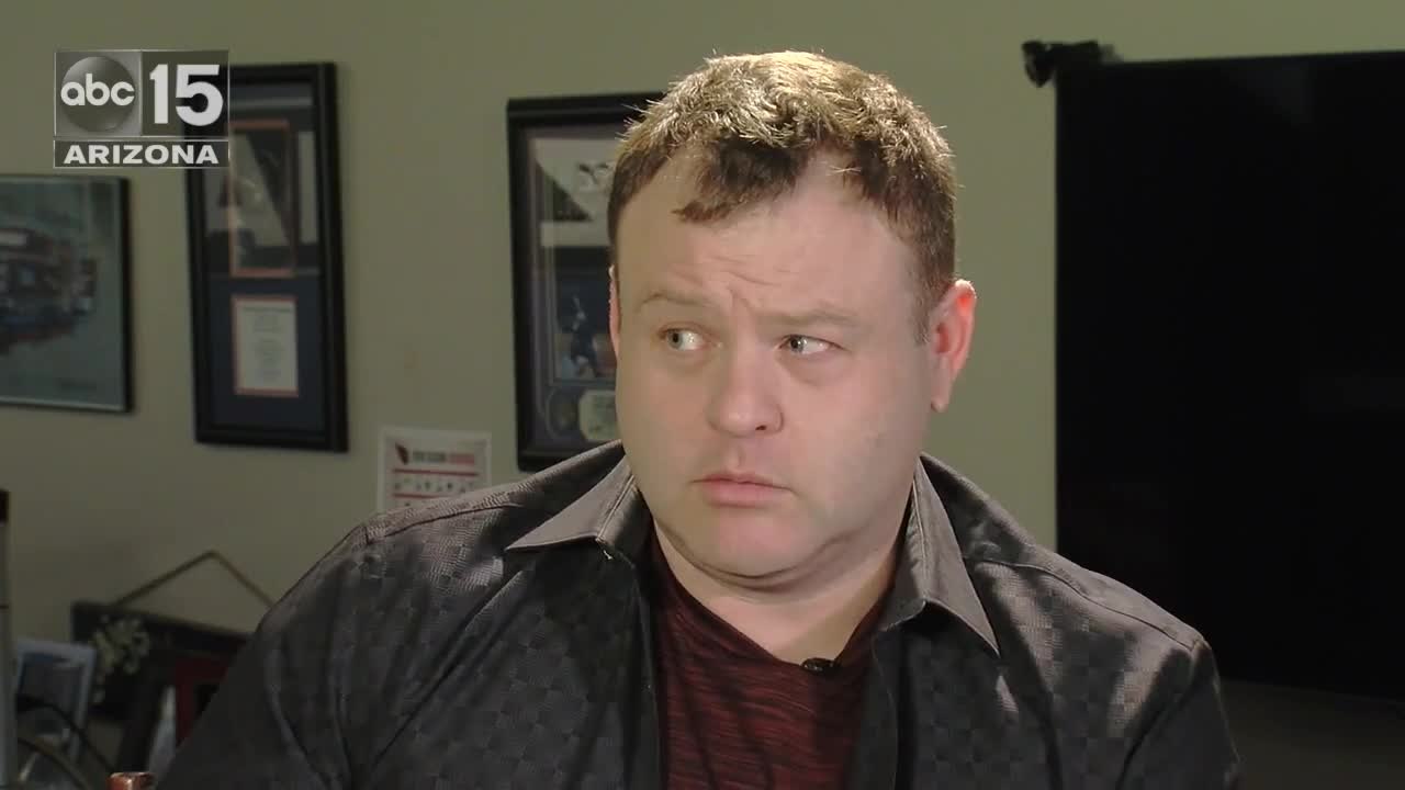 Frank Caliendo does Trump, Barkley, Herm Edwards impressions - ABC15 Sports