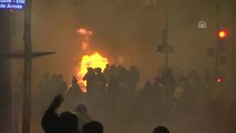 Fransa'da Polisle Göstericiler Arasındaki Çatışma Şiddetlendi (2)