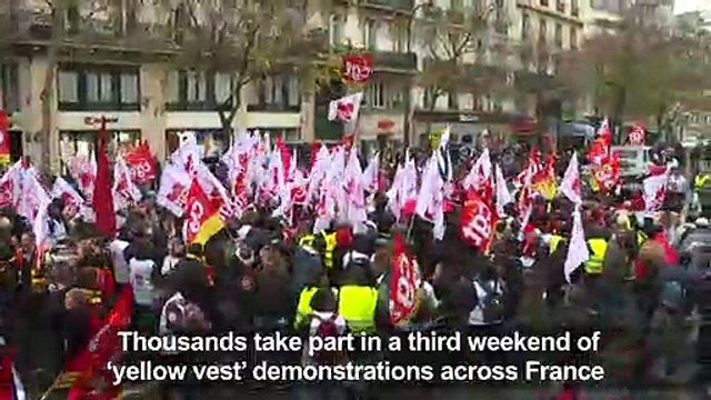 Yellow vests and workers union unite in protest