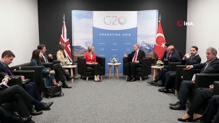 Cumhurbaşkanı Erdoğan, İngiltere Başbakanı May'le Bir Araya Geldi