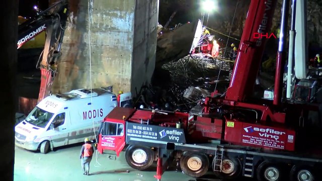 Gebze’de viyadük inşaatı sırasında beton blok düştü; 4 işçi enkaz altında kaldı