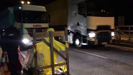 Gilets jaunes à Port de Bouc. La Police dégage Moralès