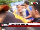 Truk Masuk Jurang, Aksi Penyelamatan Berlangsung Dramatis