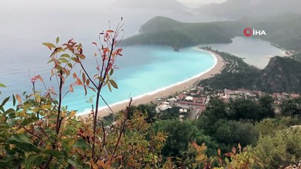 Fethiye'de Denizin Rengi Turkuaza Döndü