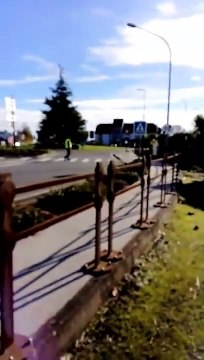 Gilets jaunes : l'énorme fou rire communicatif de l'épouse d'un gilet jaune qui cartonne sur le net !