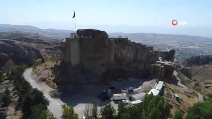 Harput'tan Çıkan Tarihi Eserler 'Puzzle' Gibi Birleştiriliyor