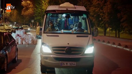 Dolmuşta kendi kendine konuşan Nazan! - Kırgın Çiçekler 83.Bölüm