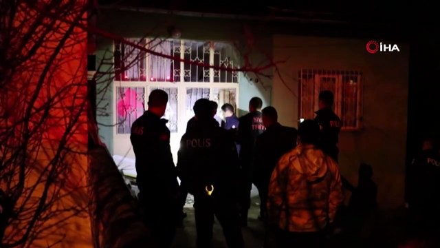 Evinde Mahsur Kalan Yaşlı Kadını İtfaiye Ekipleri Kurtardı