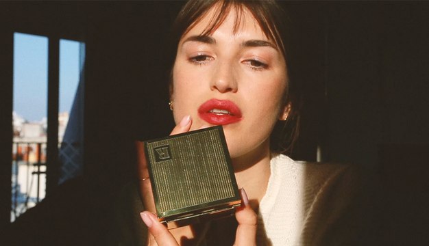 Jeanne Damas dévoile sa collection de rouges à lèvres Le Rouje de Paris