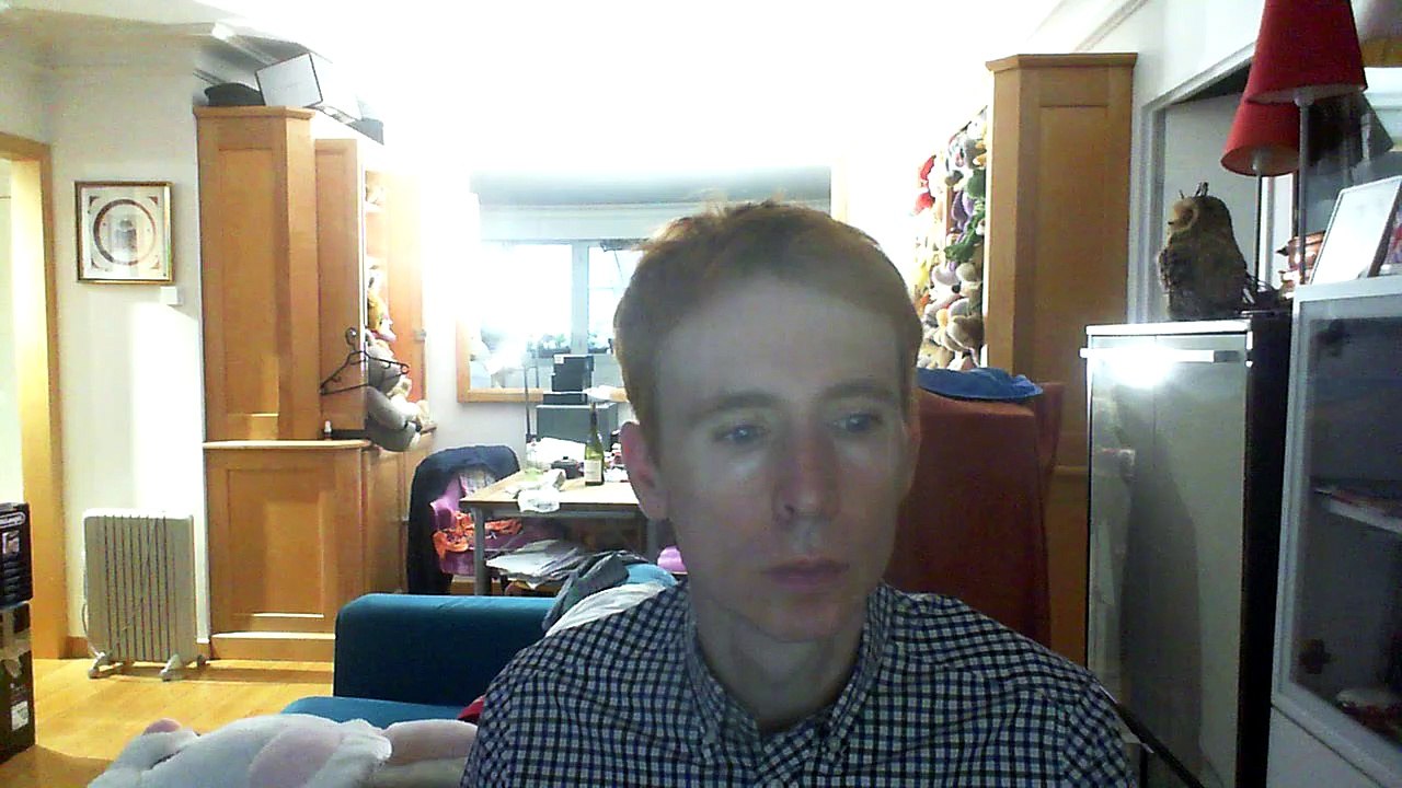 Wiwi égratigne "suis moi" de Willy William & Vitaa