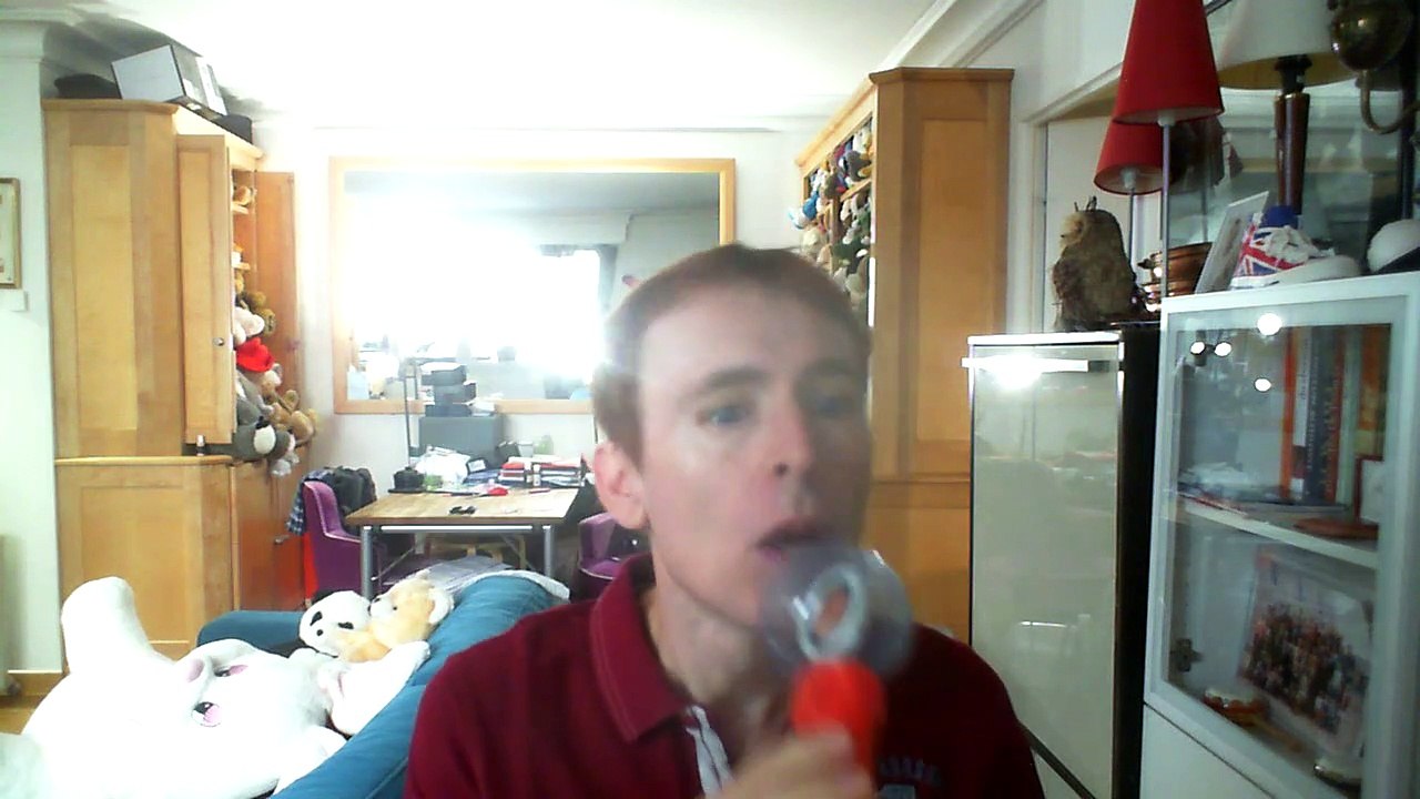 Wiwi égratigne "ik heb mijn hart in Amsterdam verloren" de Willy Derby