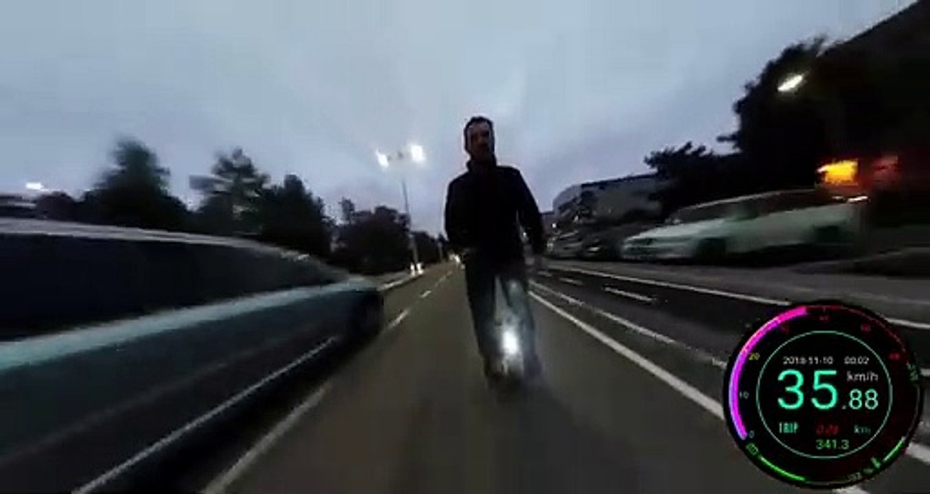 Chute à monoroue à 50 kmh