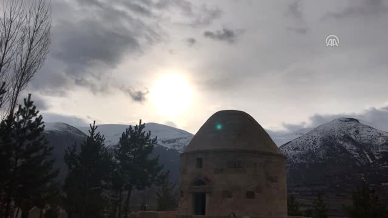 Türk Destanı "Dede Korkut"Un Unesco Listesine Girmesi Sevinçle Karşılandı