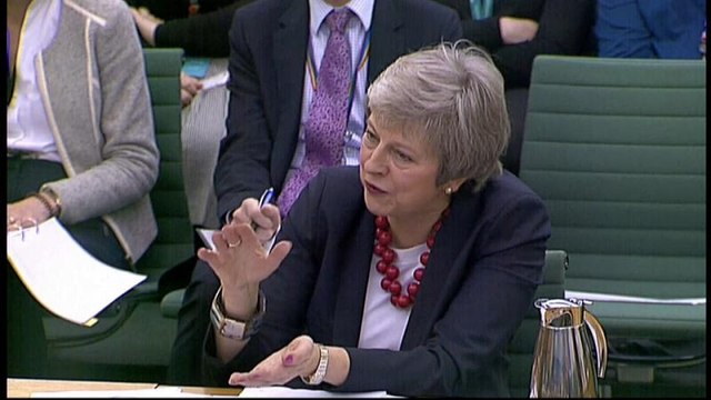 Theresa May spinge la sua Brexit. L'accordo con Ue il solo possibile