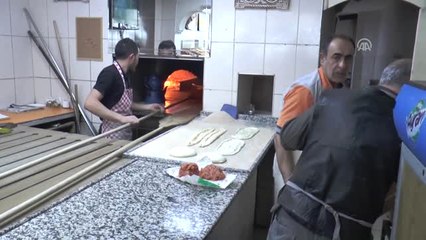 205 Santimetrelik Etli Ekmek