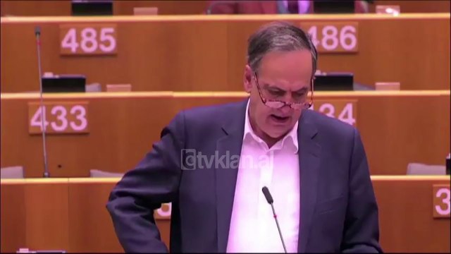 PE mbeshtet hapjen e negociatave me Shqiperine