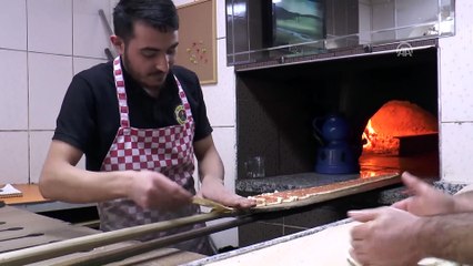 205 santimetrelik etli ekmek - SİVAS