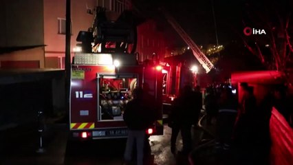 Kokuyu Aldı Ama Evinin Kül Olmasına Engel Olamadı