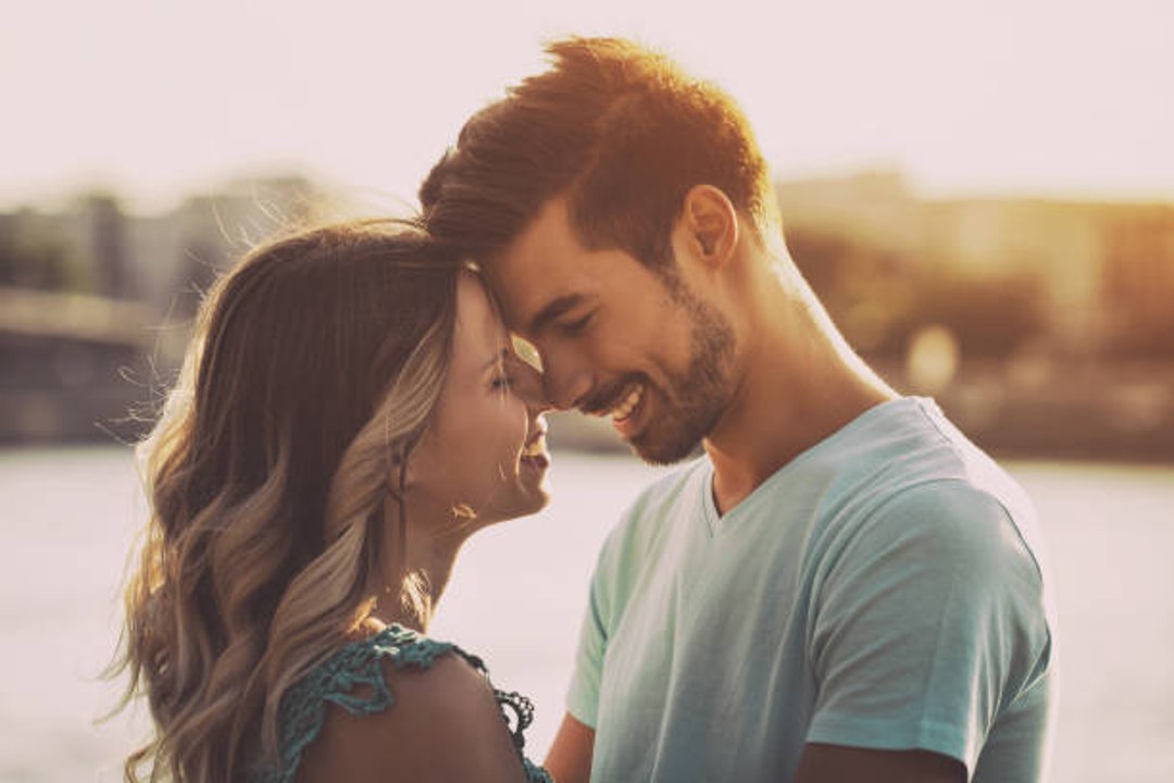 Les choses étonnantes que les hommes trouvent attirant chez une femme