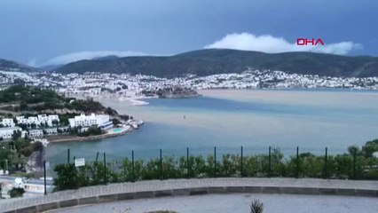 Muğla- Bodrum'da Sel Suları Denizin Rengini Değiştirdi