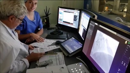 Les chirurgiens experts opèrent des cas très complexes