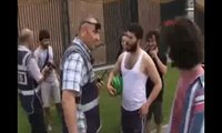 Piknik yapıp top oynamaya geldiler korumalar müdahale etti
