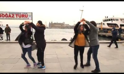 'Hayır Kadıköy'den şarkılı danslı 'Hayır' çağrısı