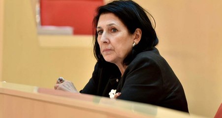 Gürcistan'da Seçimleri Kazanan Salome Zurabişvili, Ülkenin İlk Kadın Cumhurbaşkanı Oldu