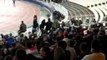 Incroyables scènes de violences dans les tribunes lors du match AEK Athènes - Ajax Amsterdam.