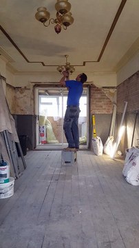 Only Fools and Falling Light Fittings