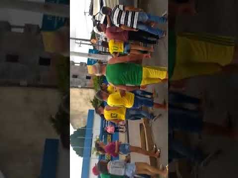 Homem fica preso às ferragens após tombamento de caminhão pipa em Cruz das Almas