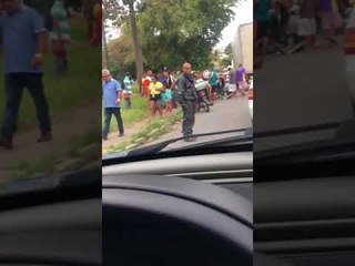 carro capota na Leste-Oeste