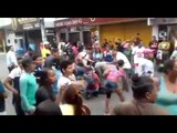Ambulantes protestam e entram em confronto com guardas municipais no Centro de Maceió