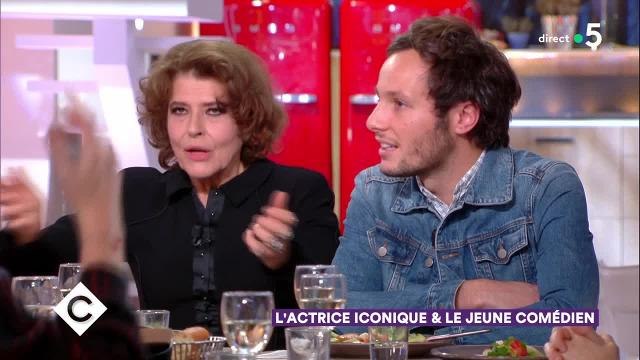 Fanny Ardent confirme que Johnny Hallyday était terrifié pour le tournage du film Conseil de famille (1986) dans C à Vous jeudi 29 novembre 2018